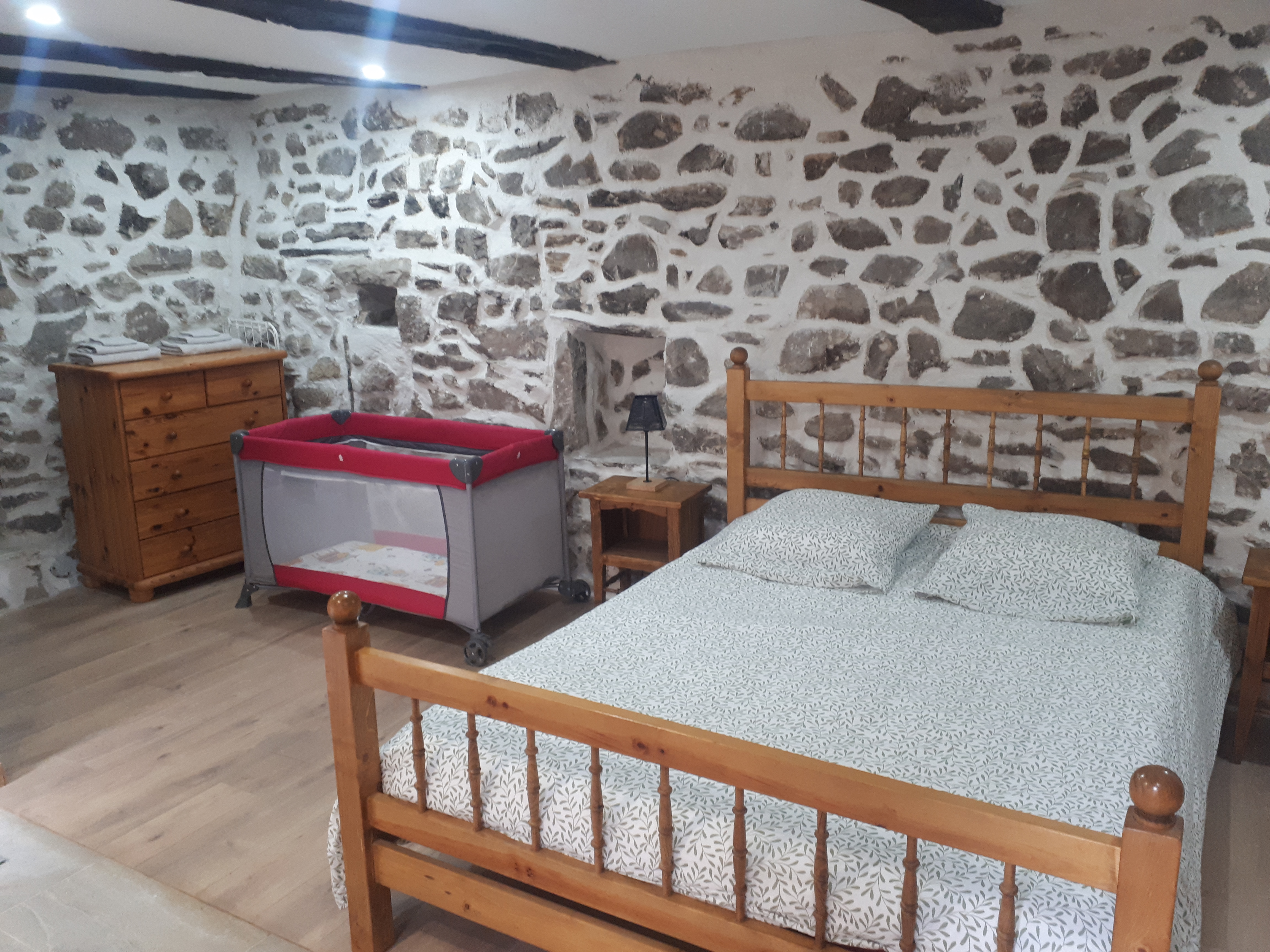 hambre 2 avec lit bébé