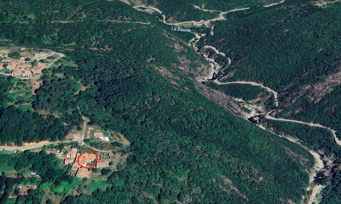 Façade du gîte Entre Eaux et Roches