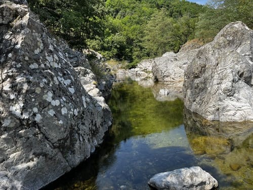 La rivière La Parot près du gîte